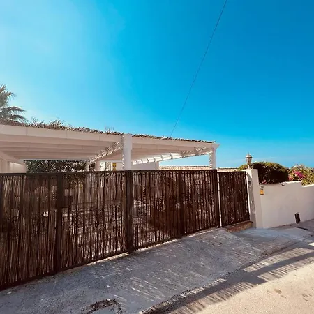 Вилла Ibiza Dream Denia, Seaview, Pool, Bbq, Airco, Wifi Дения